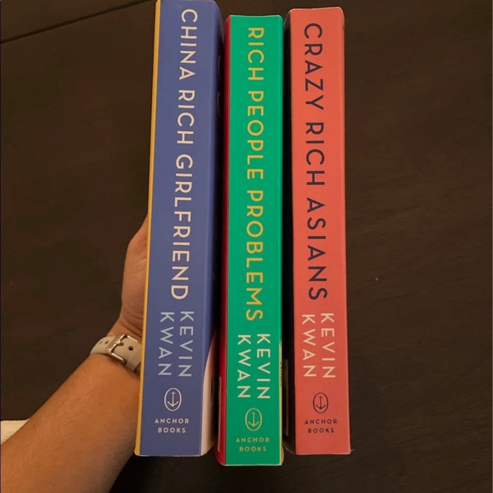 Books - Picture 2 of 5